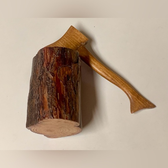 1940s Antique Hand Crafted Prisoner Made Axe Splitting Log Wooden Figurine - Picture 13 of 16